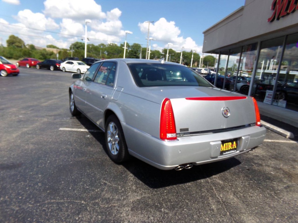 2010 Cadillac DTS Image 49