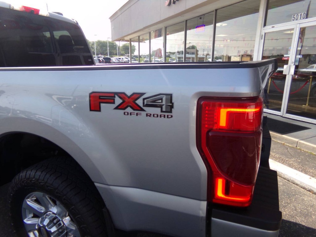 2022 Ford F-250 Image 4