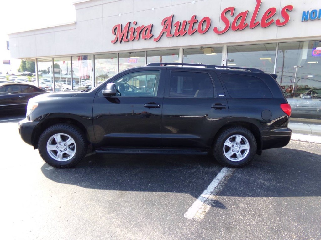 2015 Toyota Sequoia Image 2