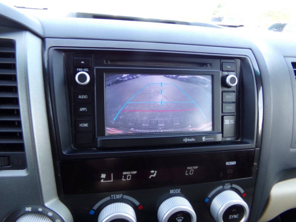 2015 Toyota Sequoia Image 41