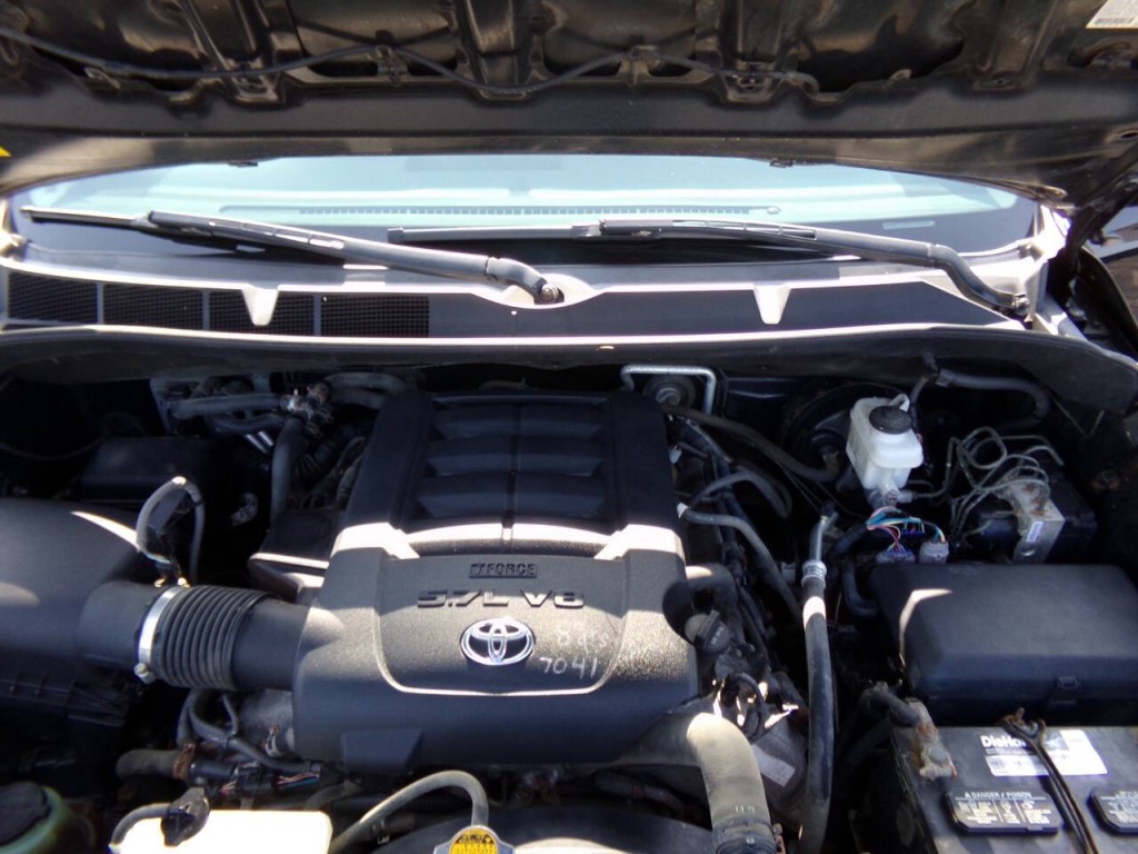 2015 Toyota Sequoia Image 43
