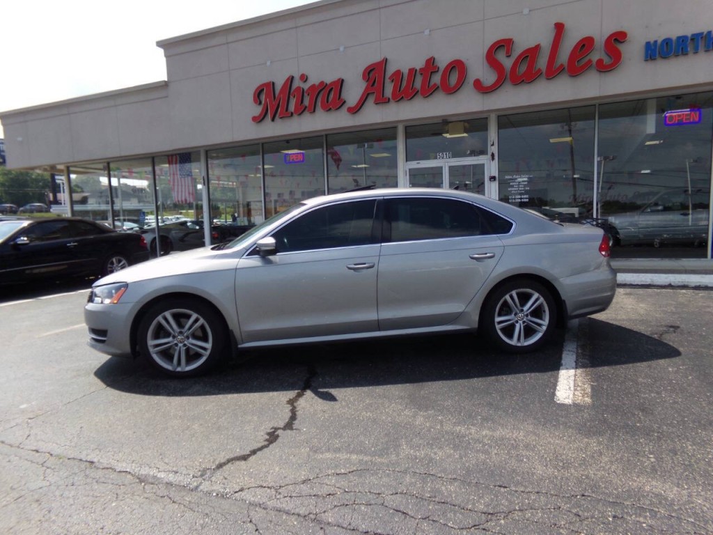 2014 Volkswagen Passat Image 2