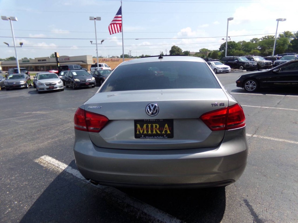 2014 Volkswagen Passat Image 3