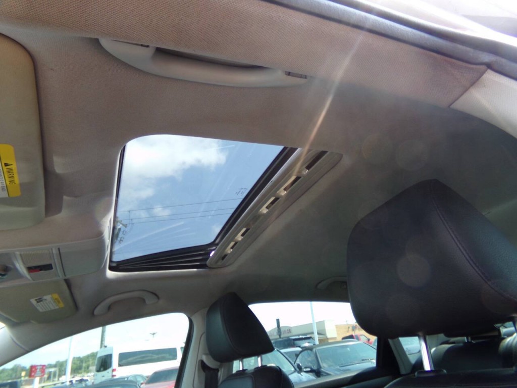 2014 Volkswagen Passat Image 8