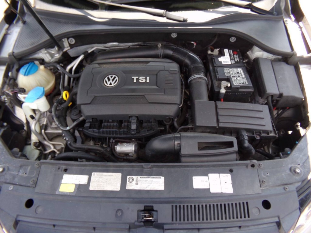 2014 Volkswagen Passat Image 38