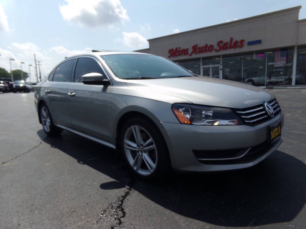 2014 Volkswagen Passat Image 42