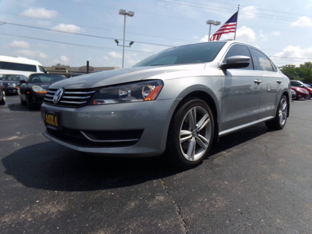 2014 Volkswagen Passat Image 43