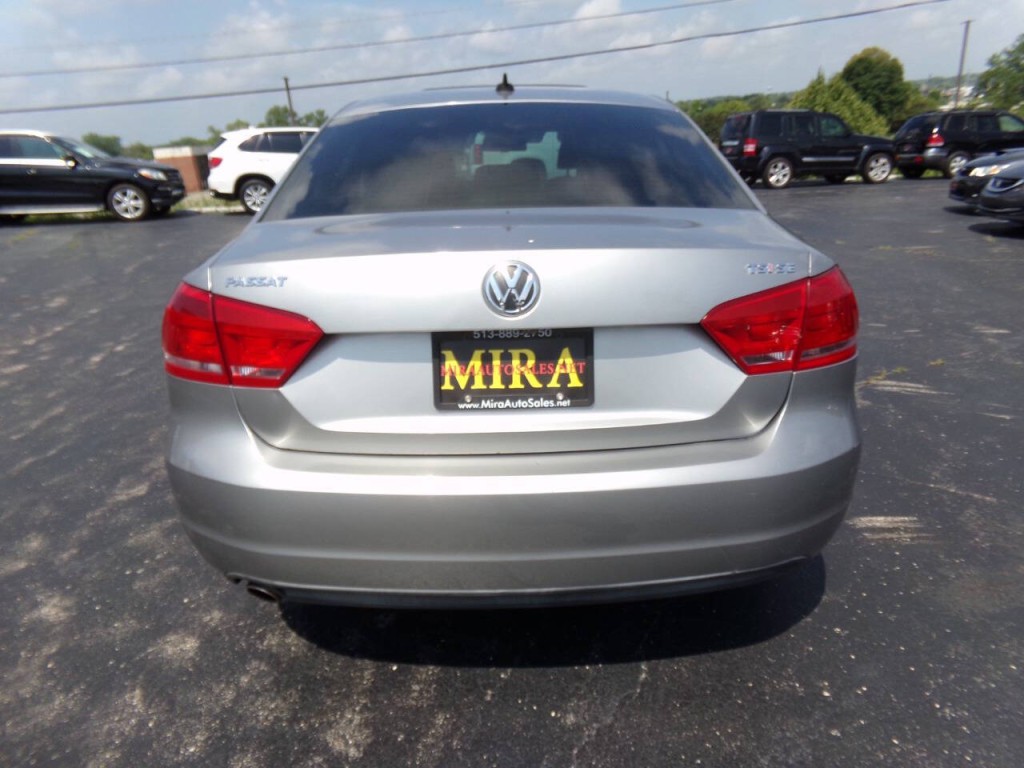 2014 Volkswagen Passat Image 45