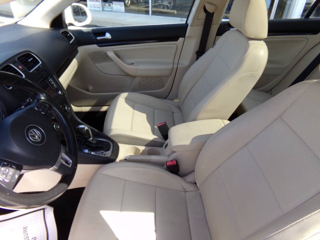 2014 Volkswagen Jetta Image 10