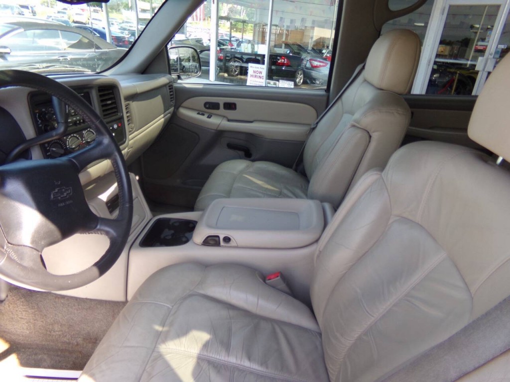 2002 Chevrolet Tahoe Image 61