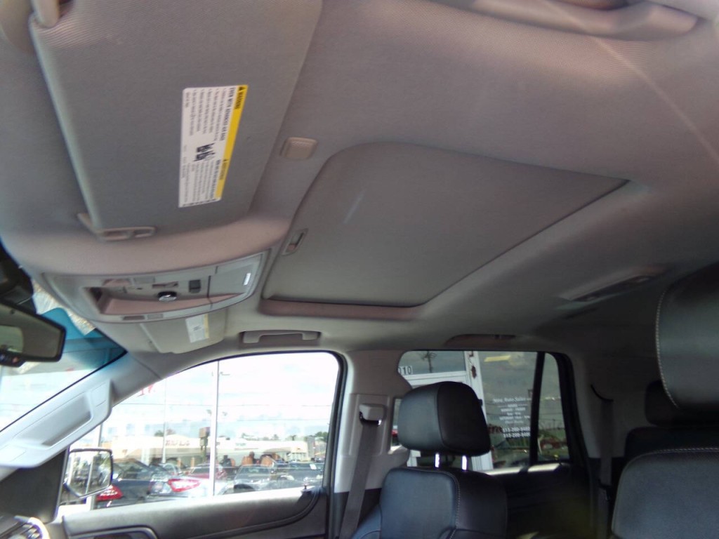 2015 GMC Yukon Image 9