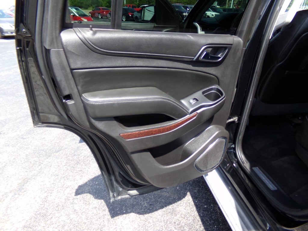 2015 GMC Yukon Image 16