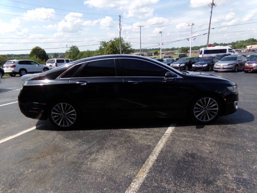 2017 Lincoln MKZ Image 4