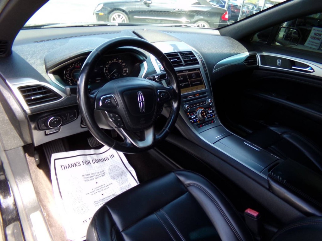 2017 Lincoln MKZ Image 9
