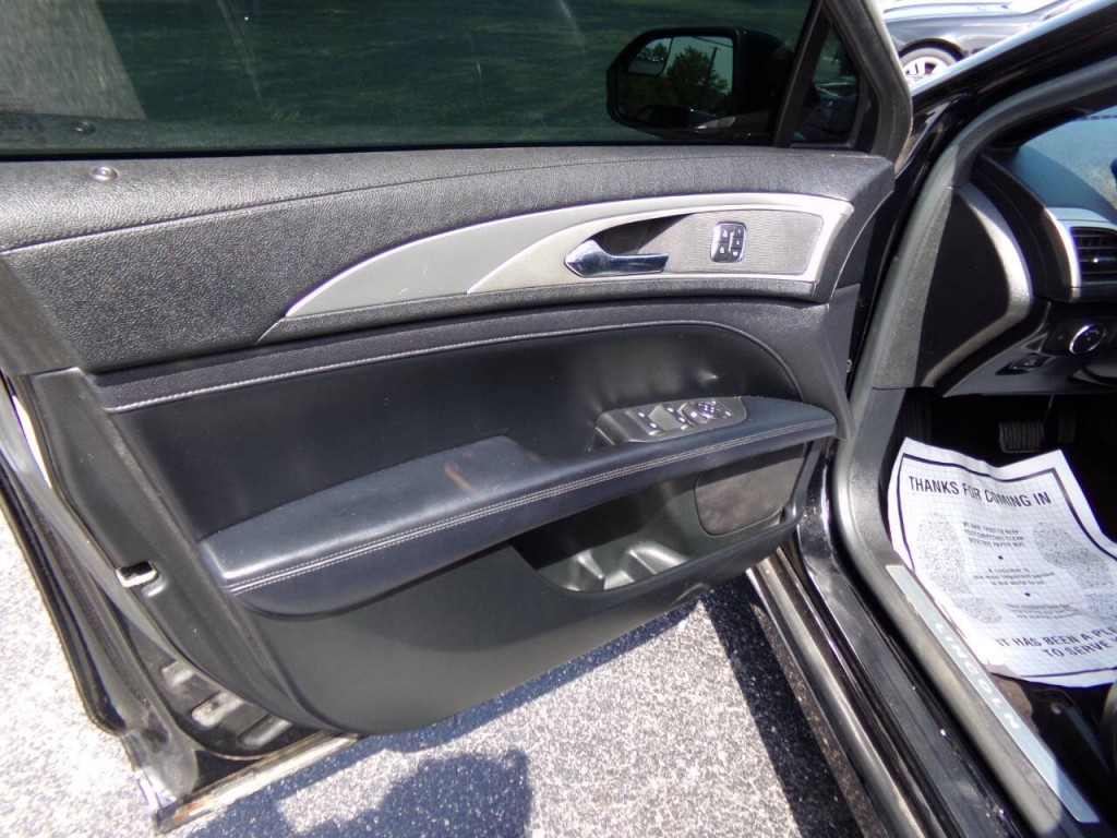 2017 Lincoln MKZ Image 10