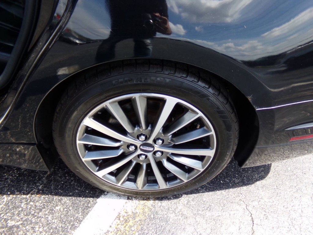 2017 Lincoln MKZ Image 12