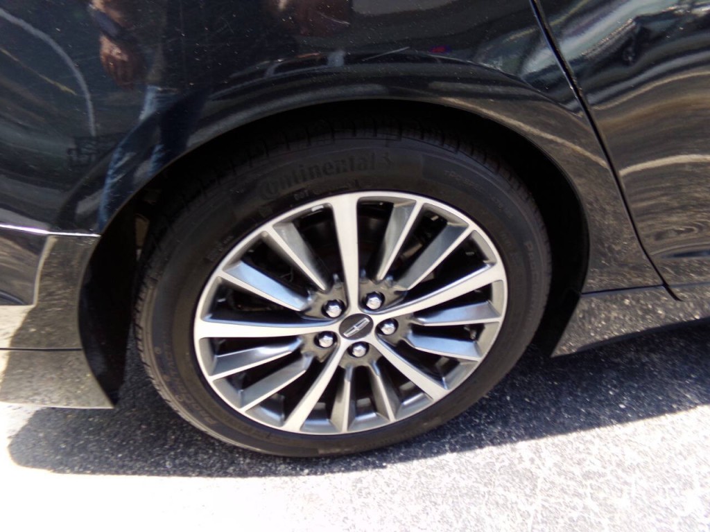 2017 Lincoln MKZ Image 19