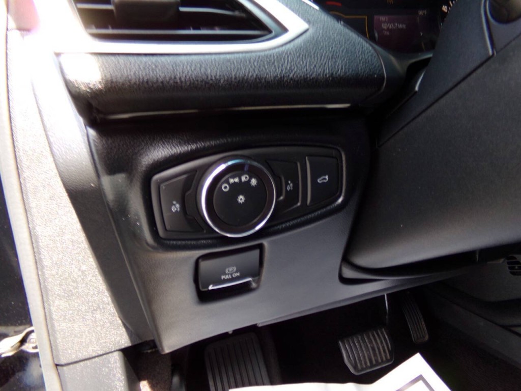 2017 Lincoln MKZ Image 31