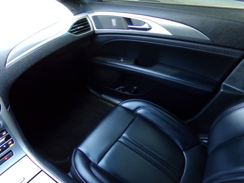 2017 Lincoln MKZ Image 42