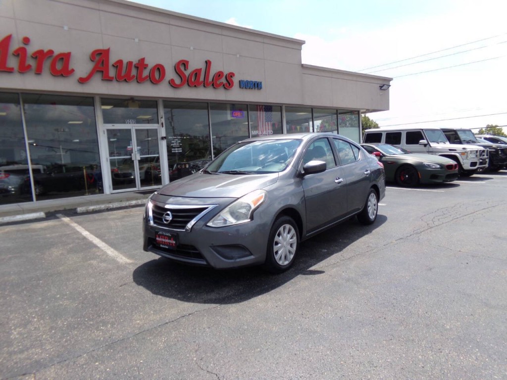 2019 Nissan Versa Image 2