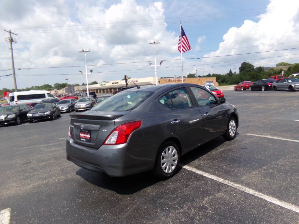 2019 Nissan Versa Image 6