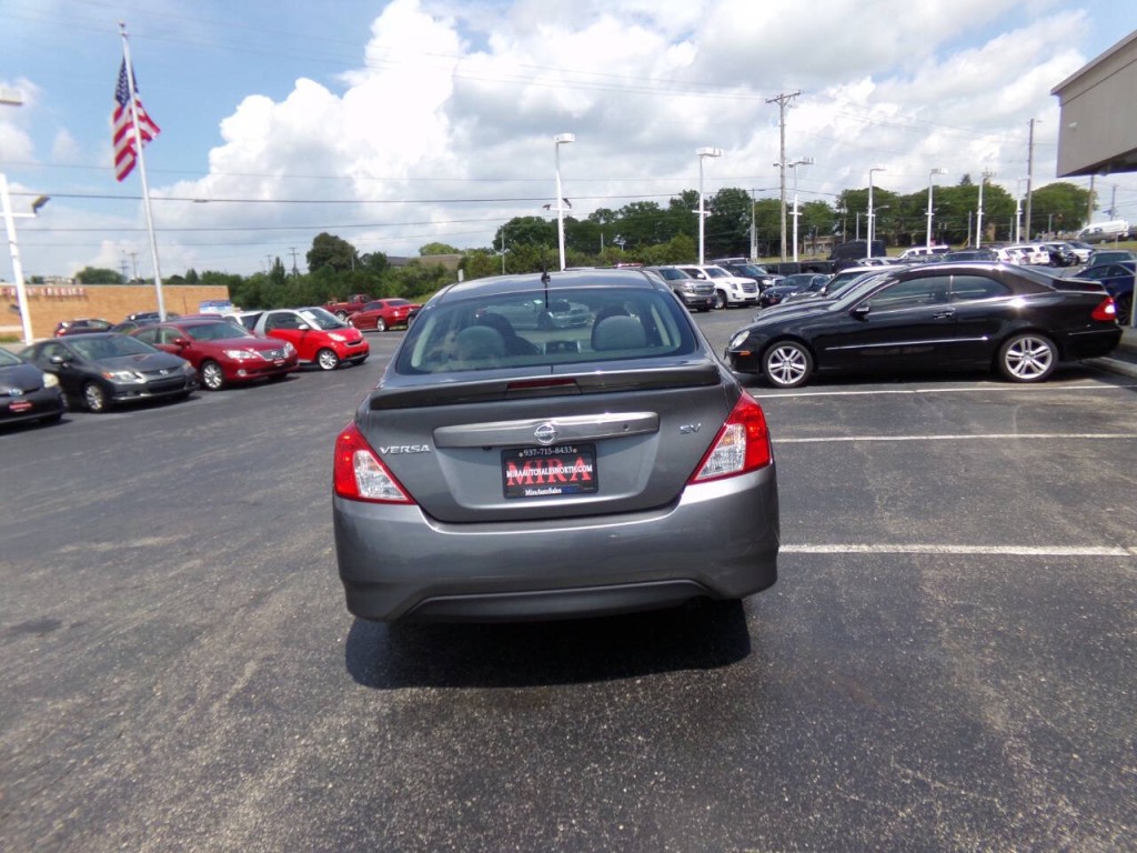 2019 Nissan Versa Image 7