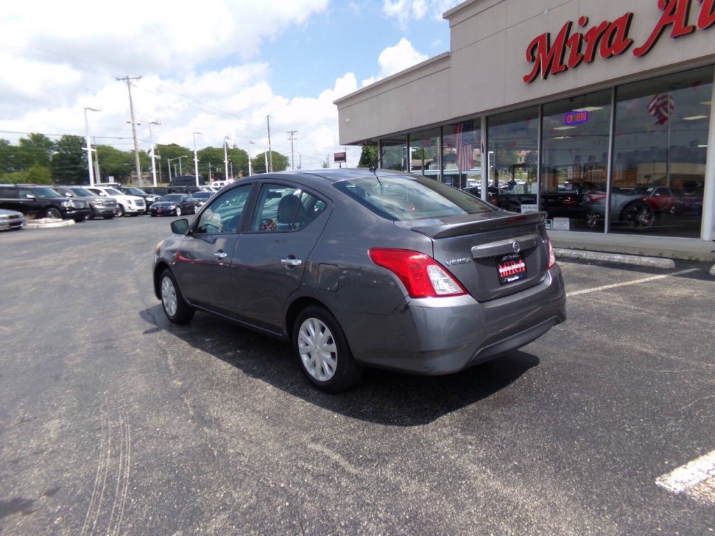 2019 Nissan Versa Image 8