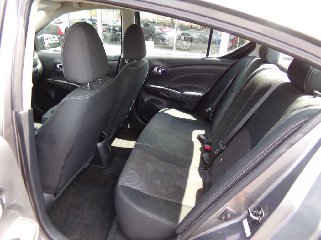 2019 Nissan Versa Image 13