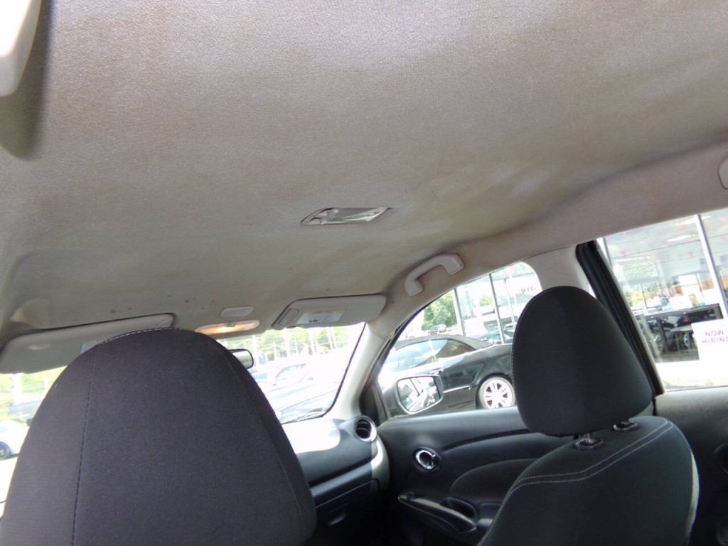 2019 Nissan Versa Image 15