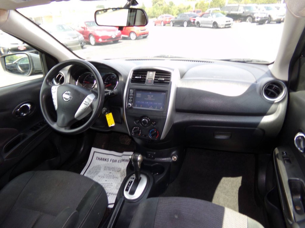 2019 Nissan Versa Image 22