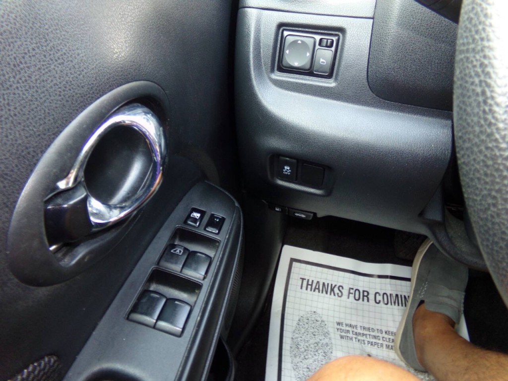 2019 Nissan Versa Image 47