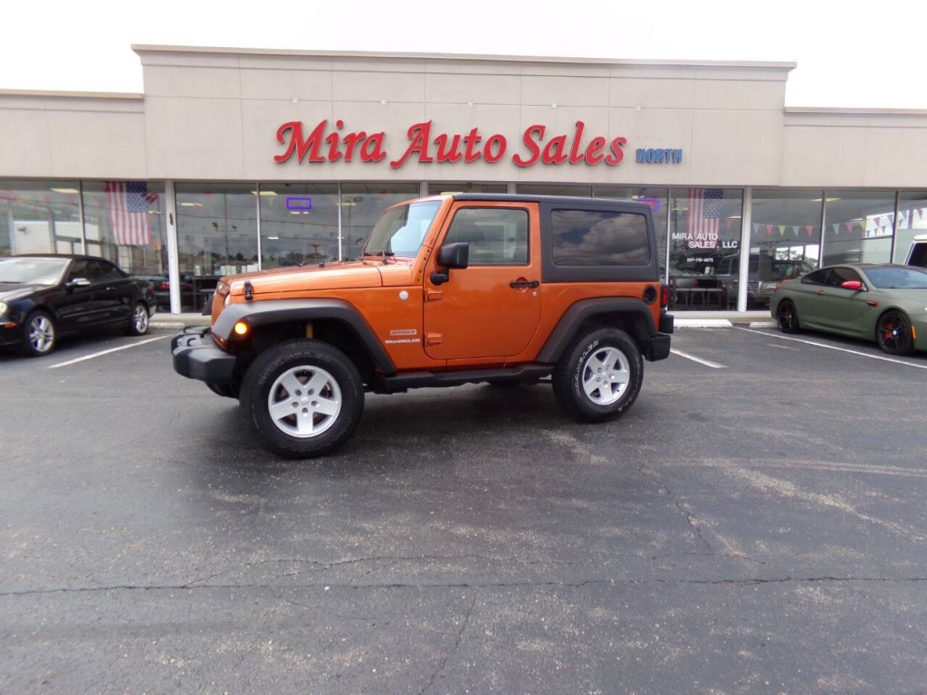 2011 Jeep Wrangler Image 2