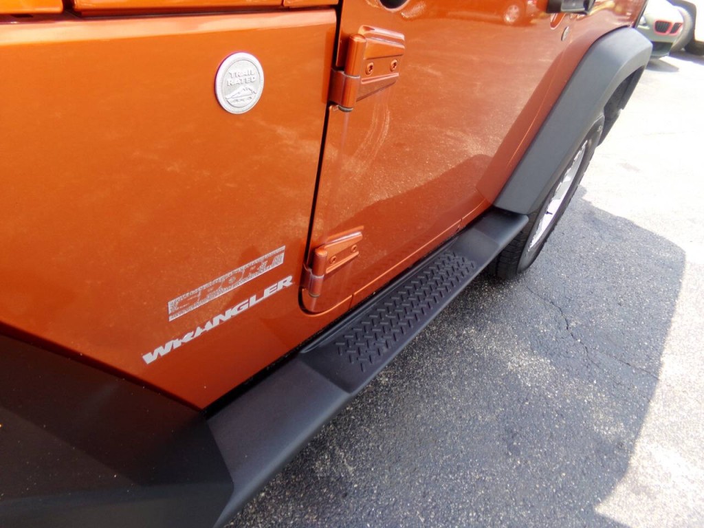 2011 Jeep Wrangler Image 30