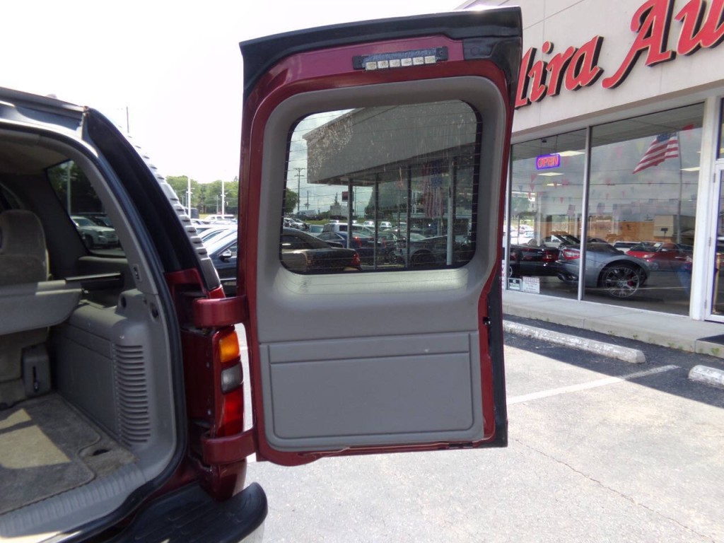 2002 GMC Yukon Image 19