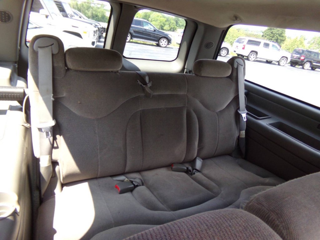 2002 GMC Yukon Image 23
