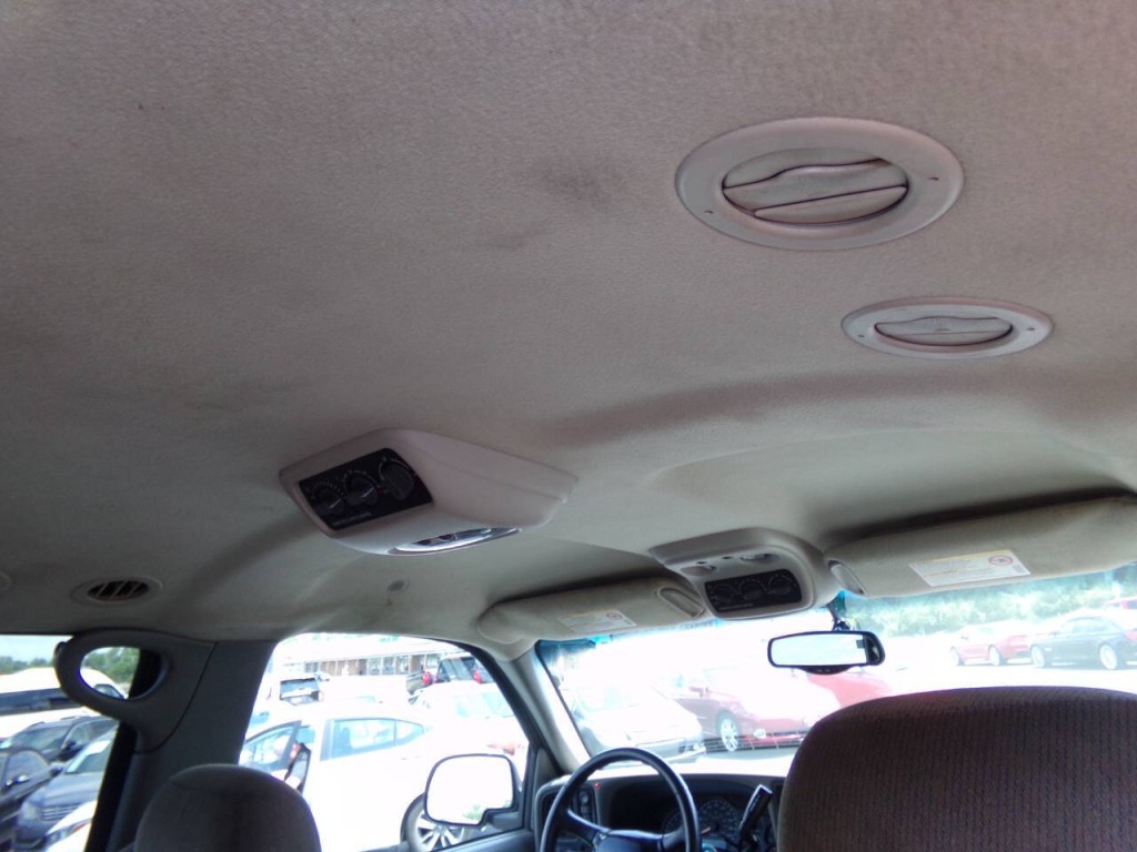 2002 GMC Yukon Image 25
