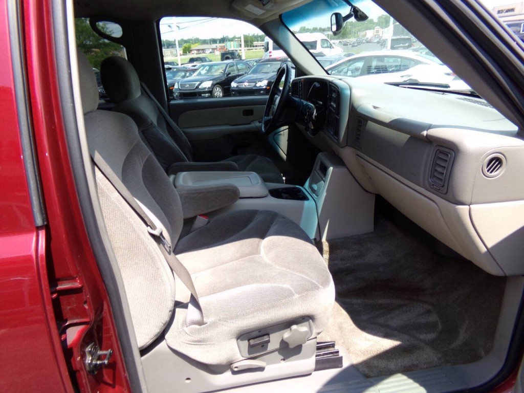 2002 GMC Yukon Image 28