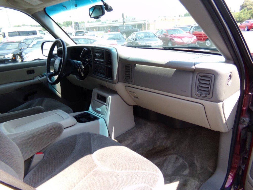 2002 GMC Yukon Image 30