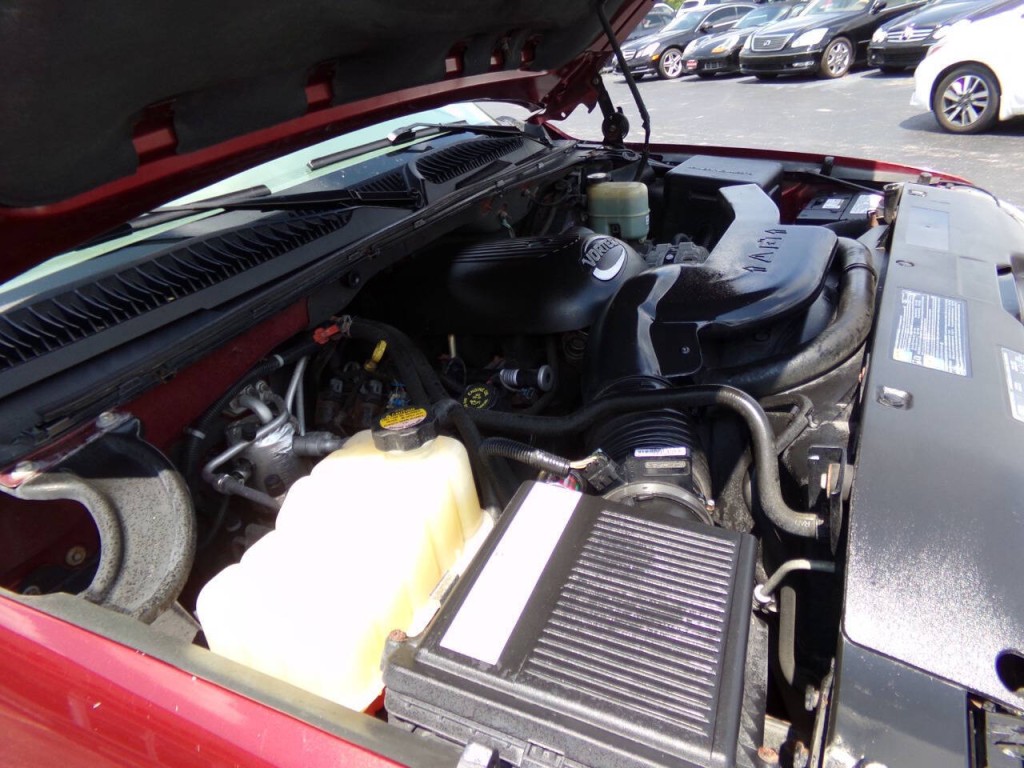 2002 GMC Yukon Image 33