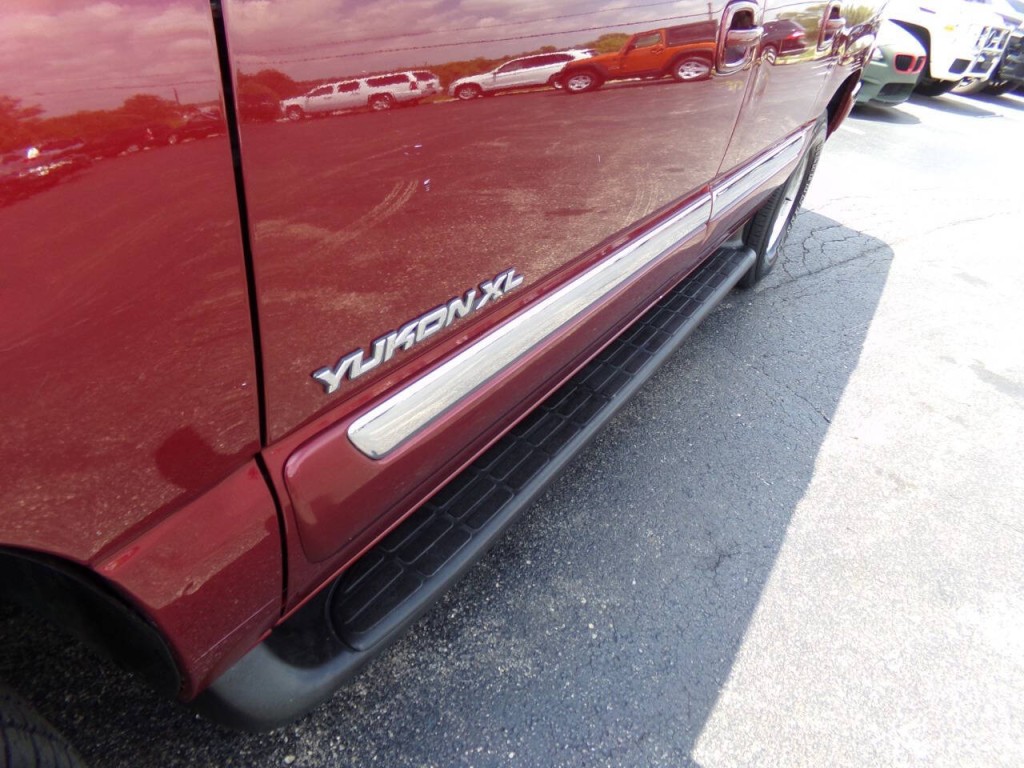 2002 GMC Yukon Image 39