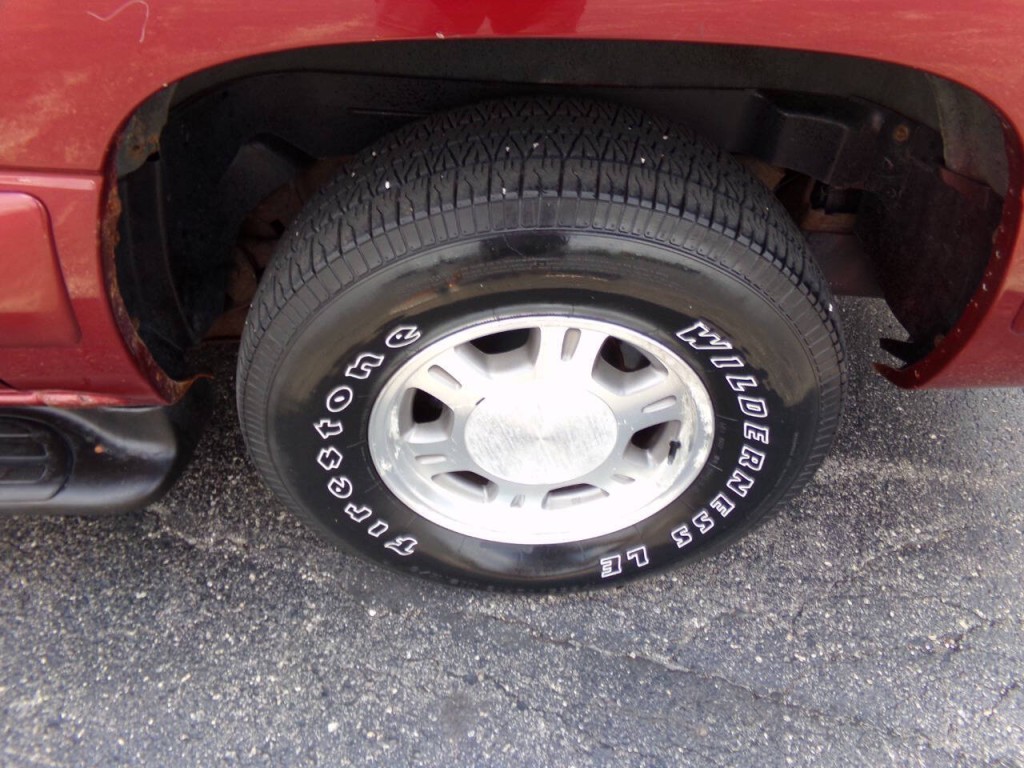 2002 GMC Yukon Image 41