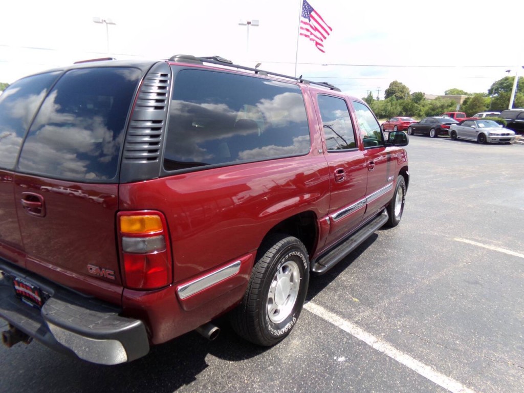 2002 GMC Yukon Image 44
