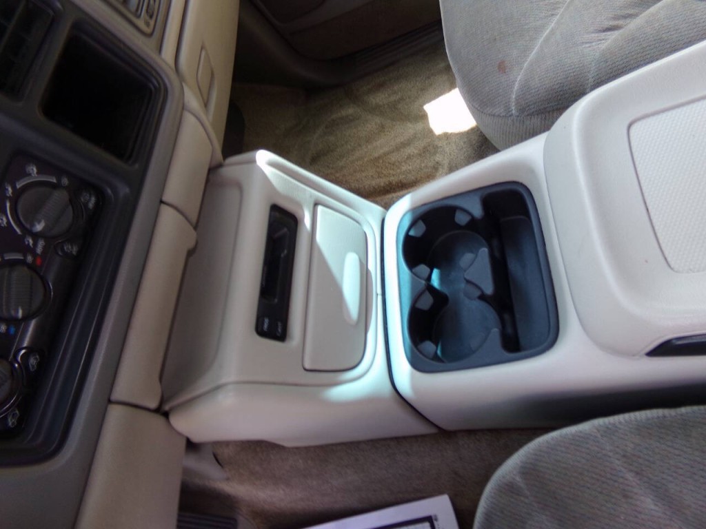 2002 GMC Yukon Image 59