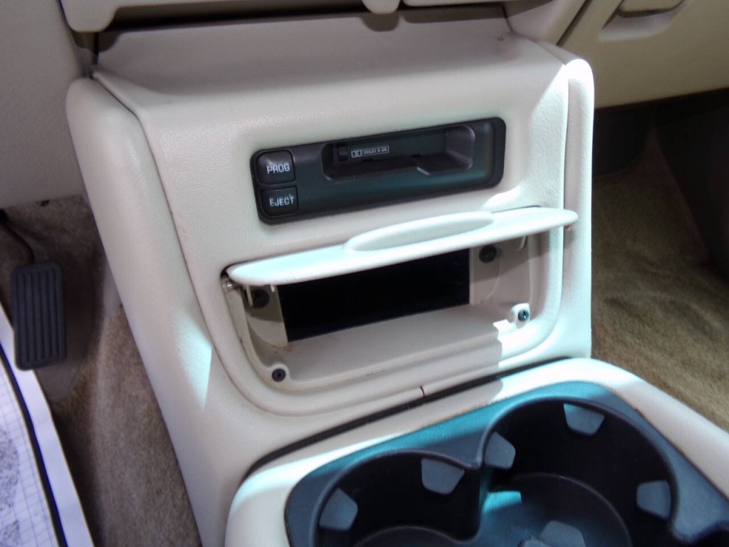 2002 GMC Yukon Image 62