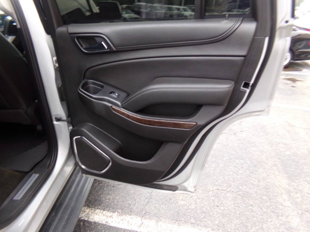 2017 Chevrolet Tahoe Image 28