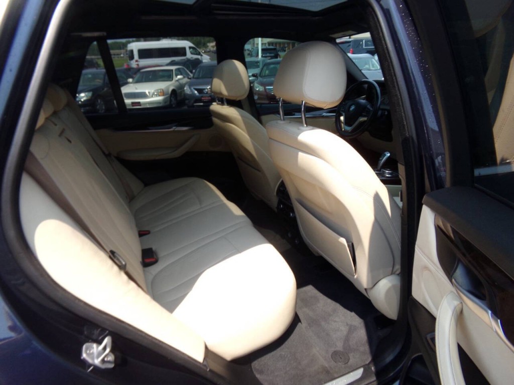 2017 BMW X5 Image 25
