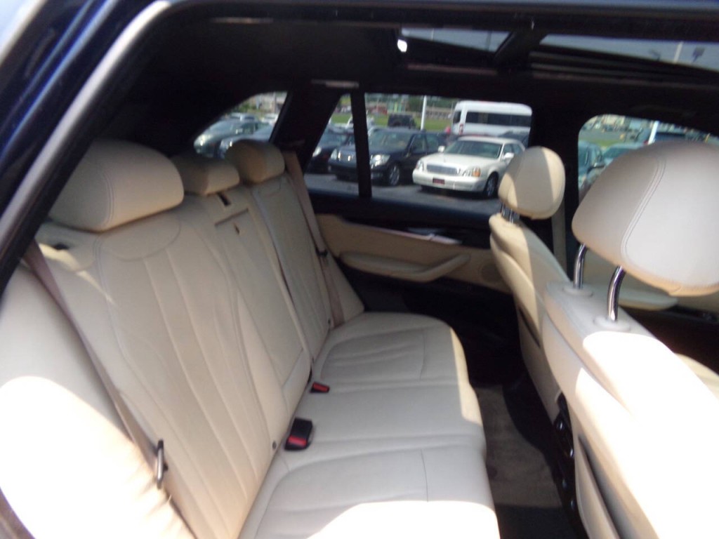2017 BMW X5 Image 26