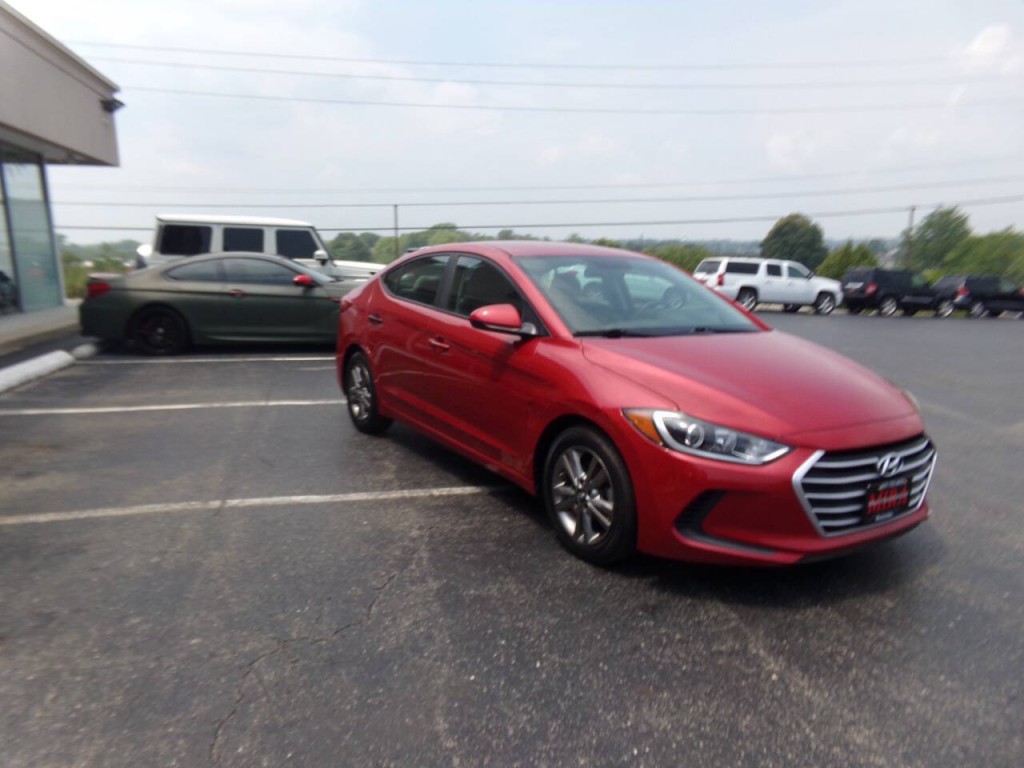 2017 Hyundai Elantra Image 4