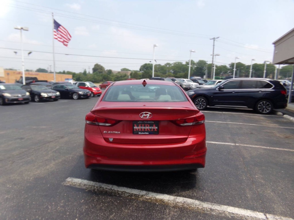 2017 Hyundai Elantra Image 7