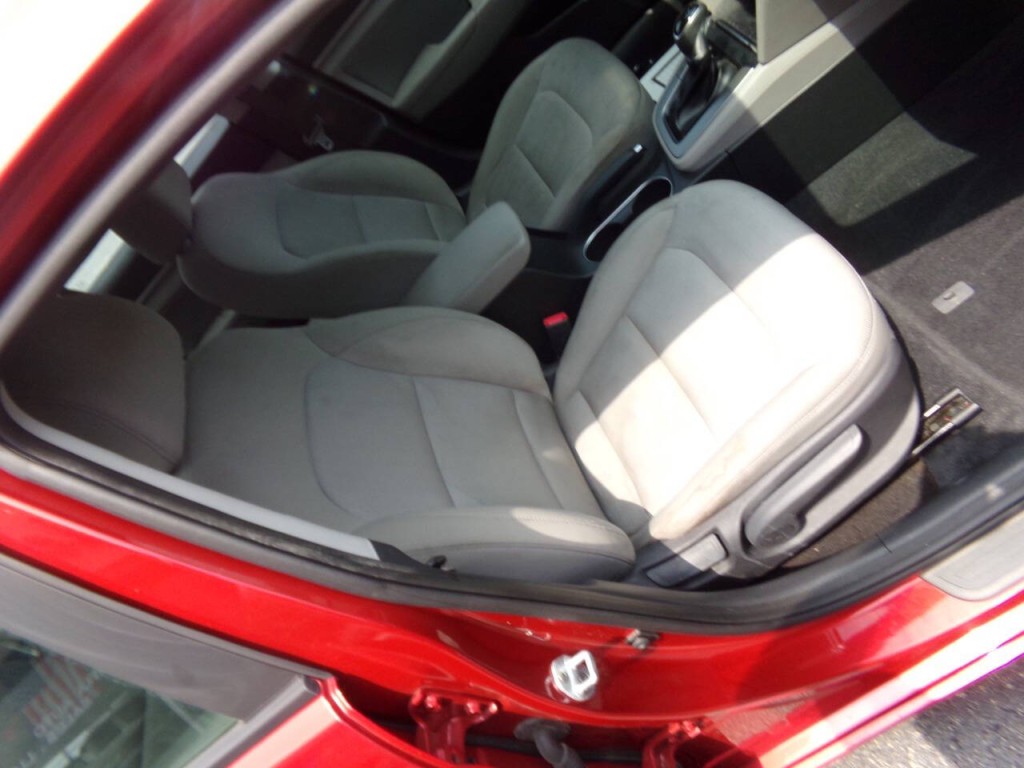 2017 Hyundai Elantra Image 26